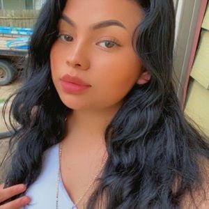 Meet your Posher, Estrella